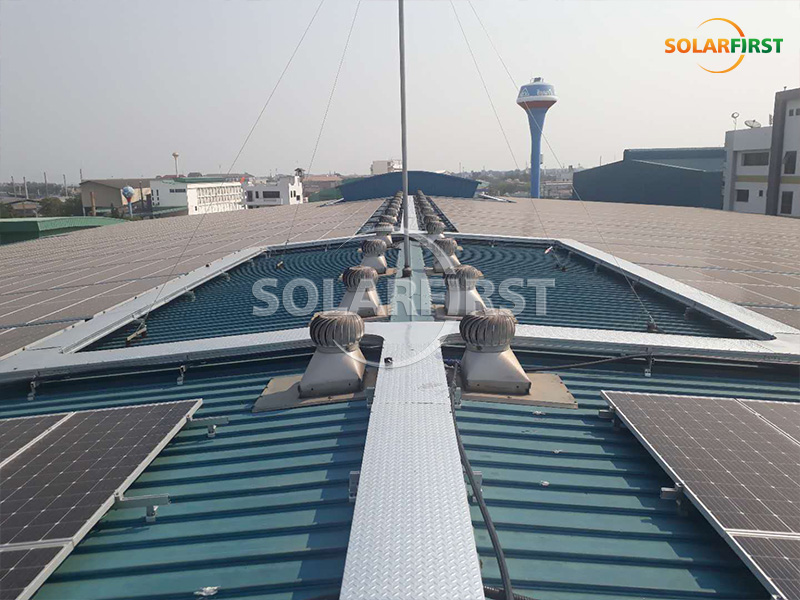 1.8MWp Metal Tile Roof Mount in Thailand