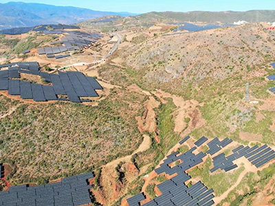 Leaders from China Hydropower Group and China Datang Corporation visited the 60MW solar energy park in Dali, Yunnan Province