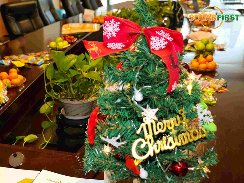 Merry Christmas丨Solar First Extends Holiday Greetings to All!